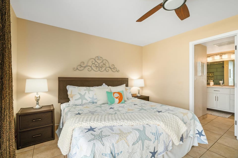 Kauai Makahuena 4202 by Coldwell Banker Island Vacations Apartment in Poipu