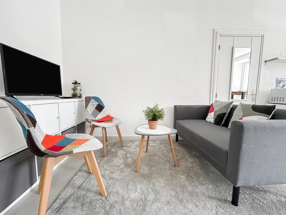 TV and multimedia, Living room, Seating area