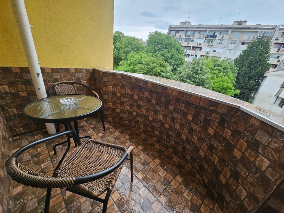 Patio, Day, View (from property/room), Balcony/Terrace, Seating area