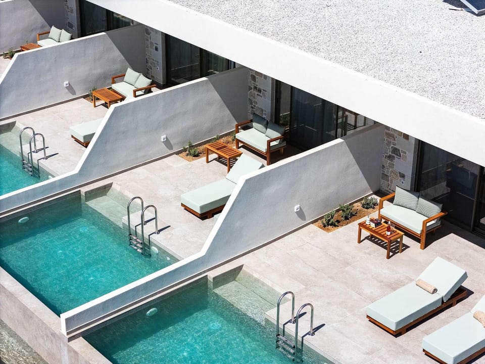 Balcony/Terrace, Swimming pool