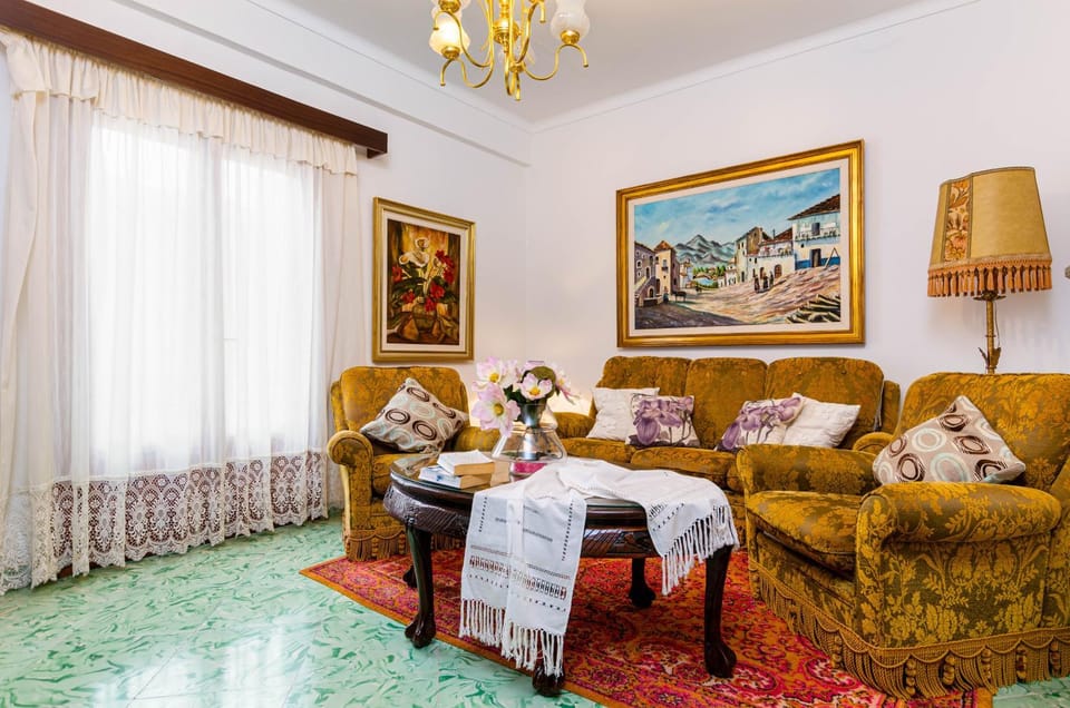 Communal lounge/ TV room, Living room
