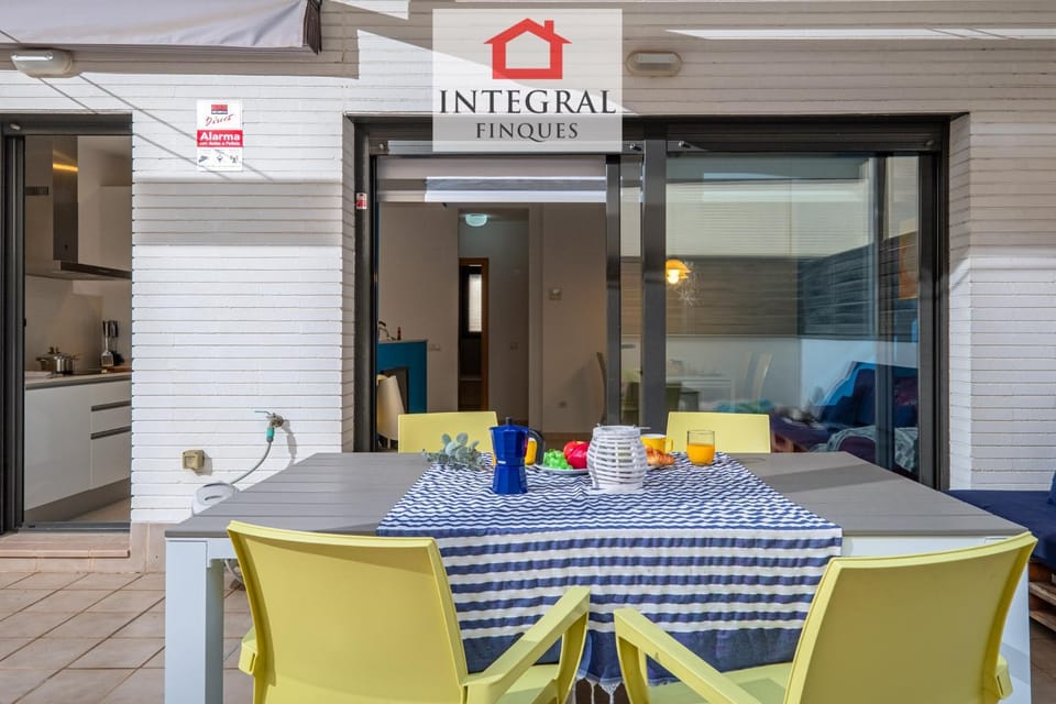 Patio, Balcony/Terrace, furniture