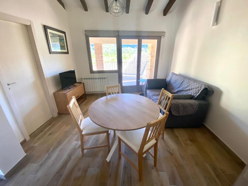TV and multimedia, Balcony/Terrace, Living room, Dining area, Mountain view, heating, air conditioner