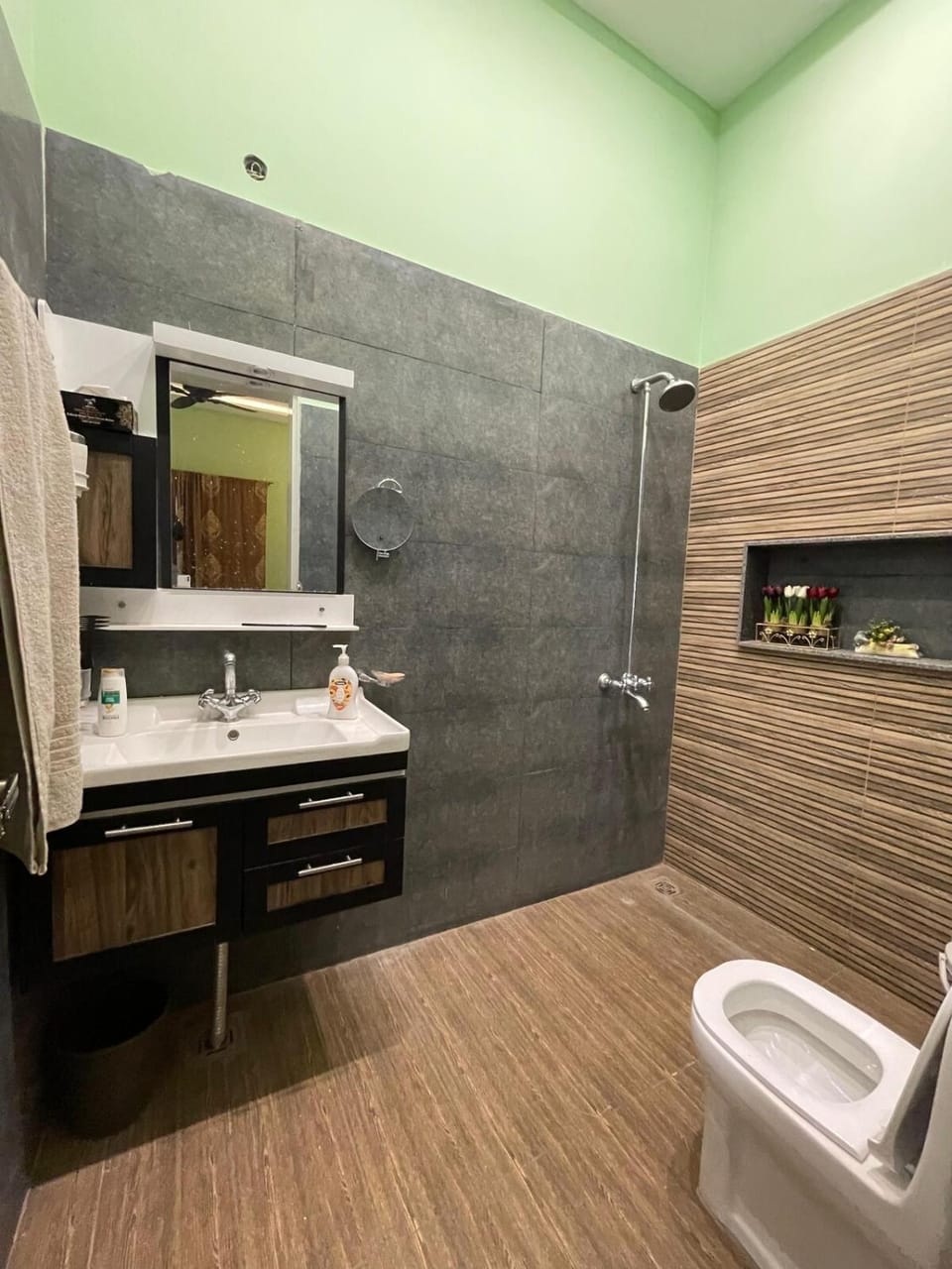 Shower, Toilet, Bathroom
