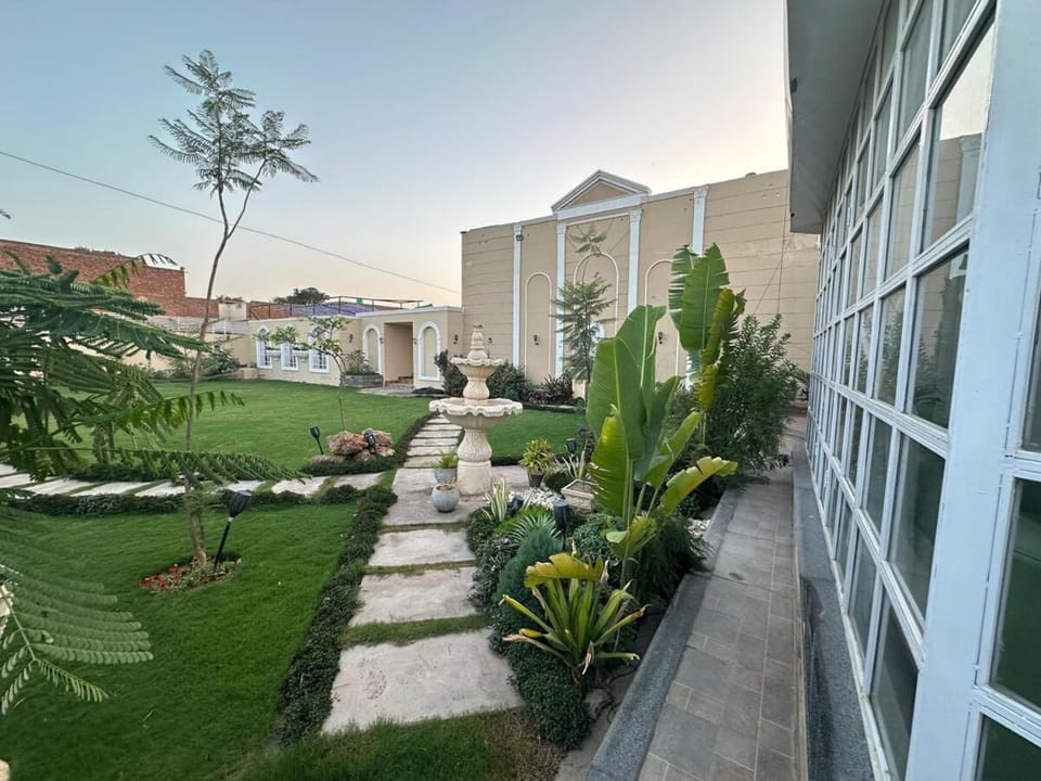 Property building, Garden