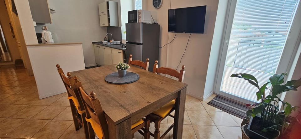 TV and multimedia, Dining area, kitchen