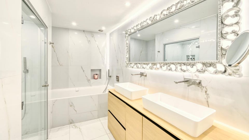 Shower, Bathroom, Bath, towels