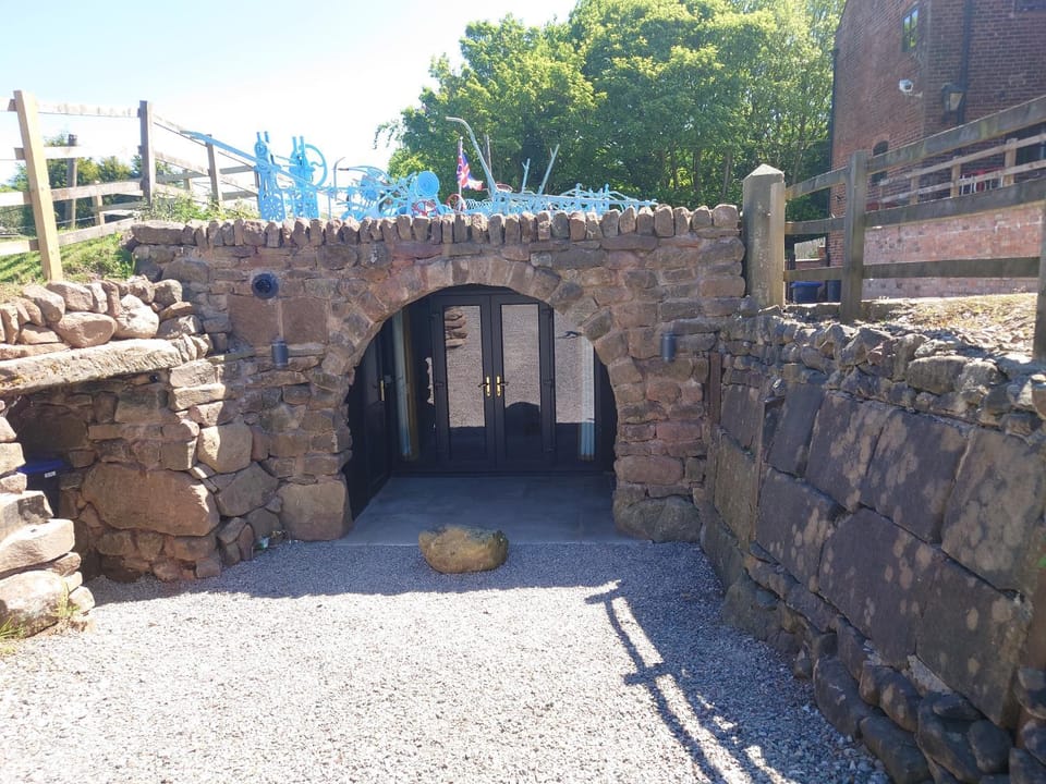 Malthouse Farm Cottage Batcave House in Staffordshire Moorlands District