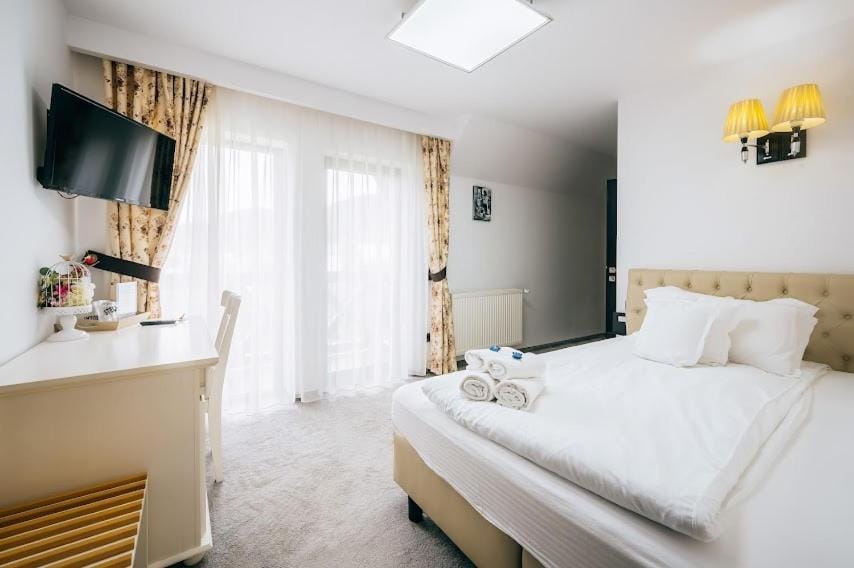 Acasa in Voronet Bed and Breakfast in Romania