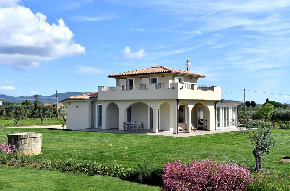 Property building, Garden