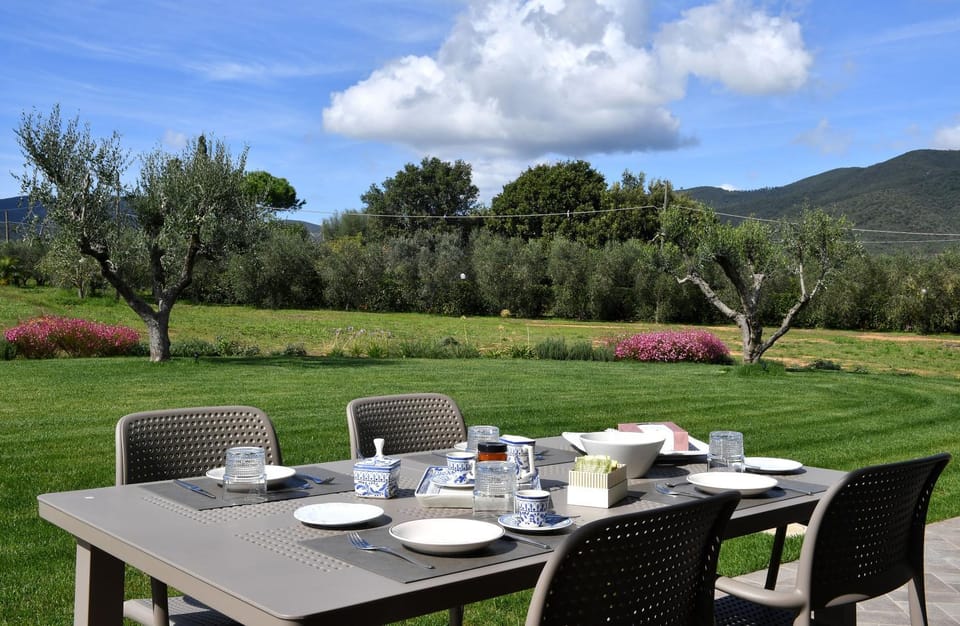 Dining area, Garden view