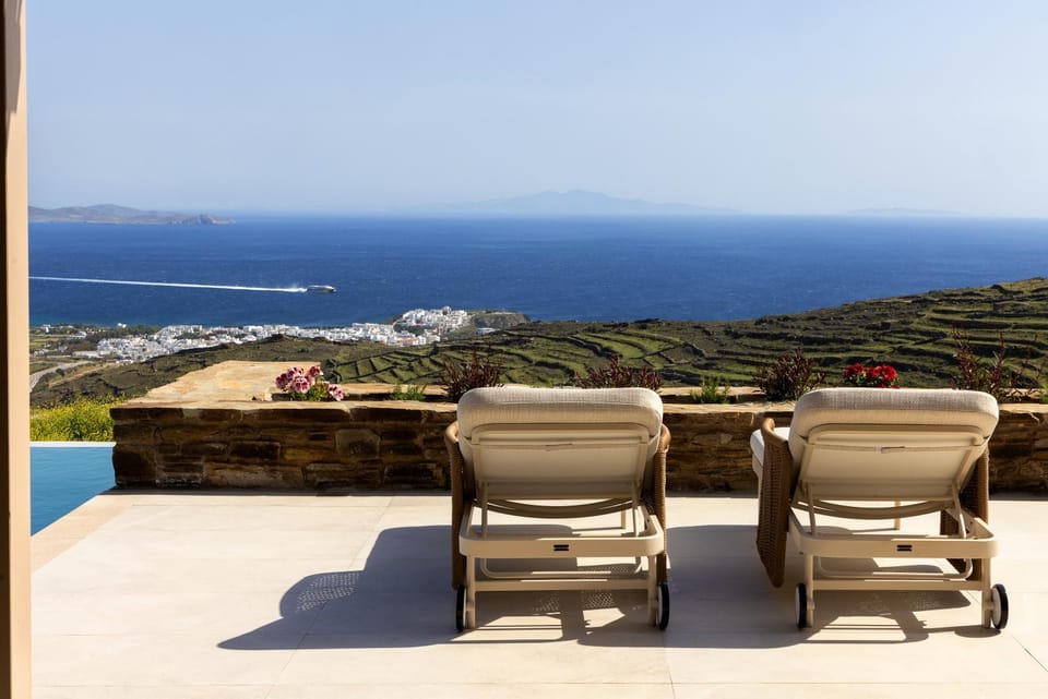 Day, Natural landscape, View (from property/room), Balcony/Terrace, Living room, Mountain view, Sea view