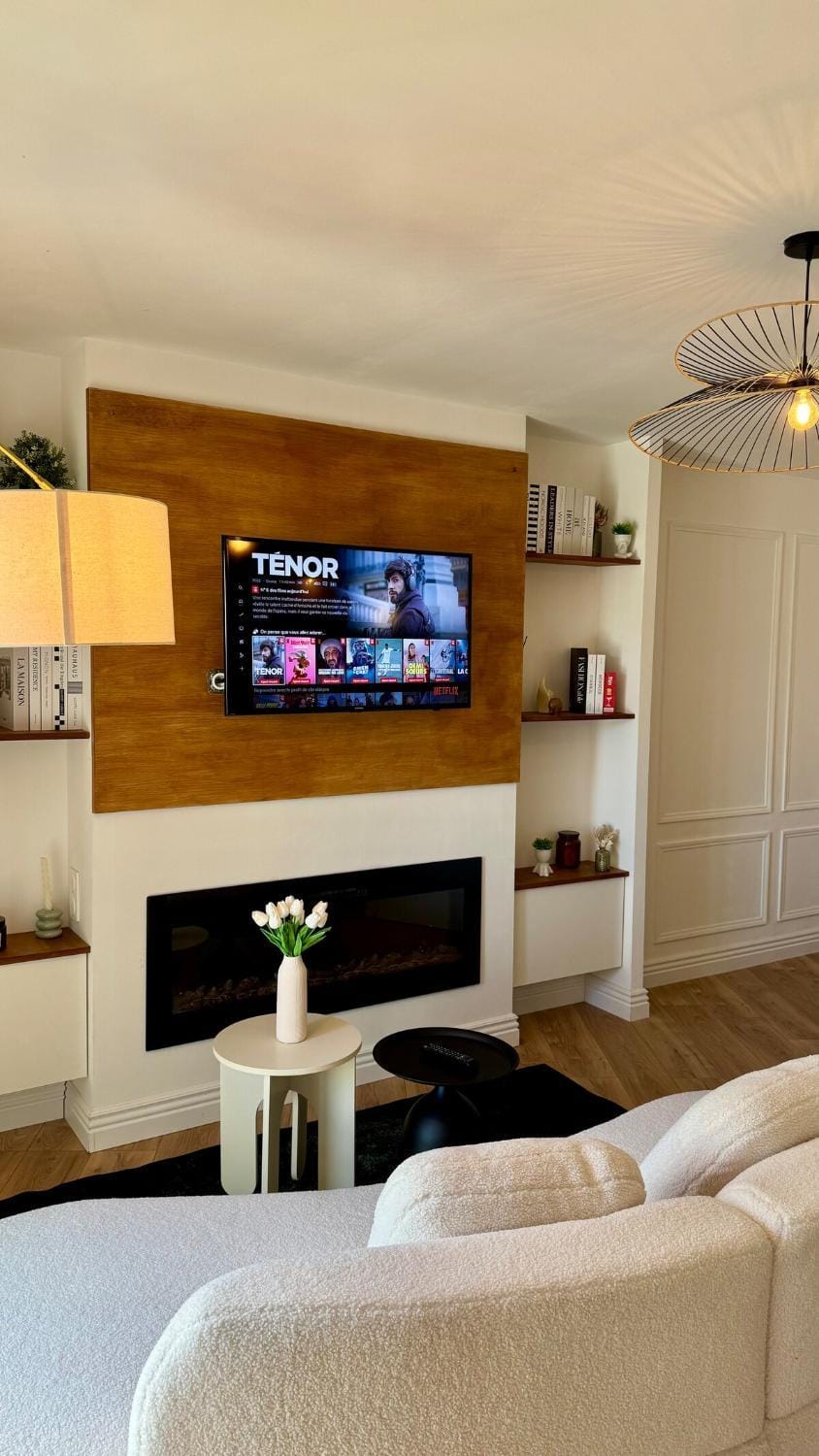 Communal lounge/ TV room, TV and multimedia, Living room, Photo of the whole room, Seating area