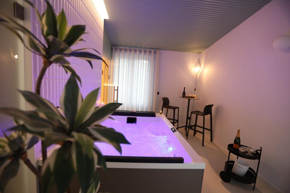 Hot Tub, Spa and wellness centre/facilities, Photo of the whole room