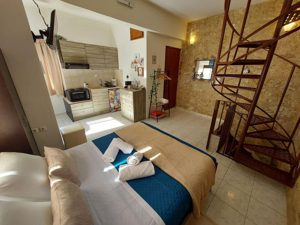 Bed, Kitchen or kitchenette, Photo of the whole room, Bedroom, pet friendly, stove