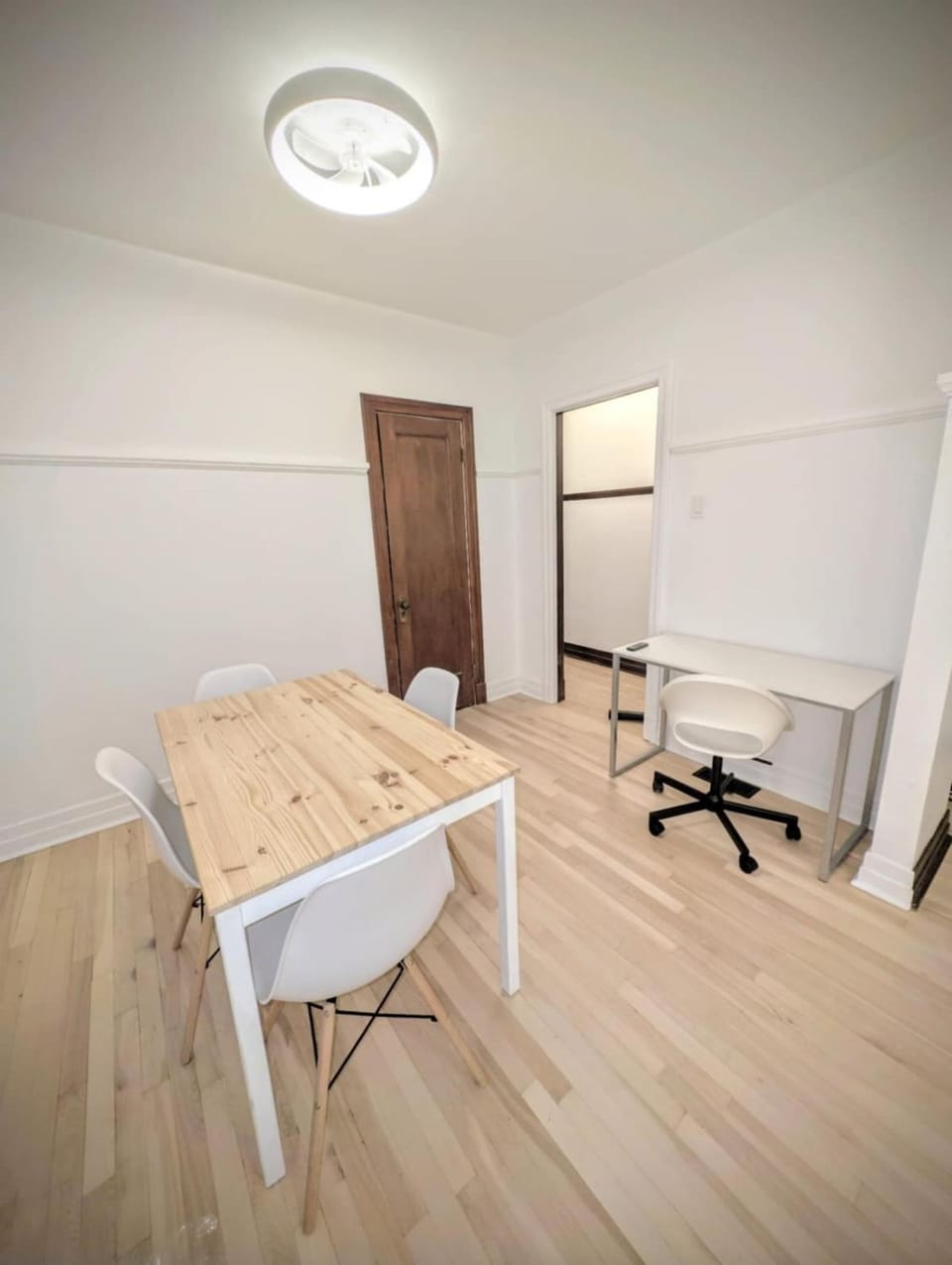 Seating area, Dining area