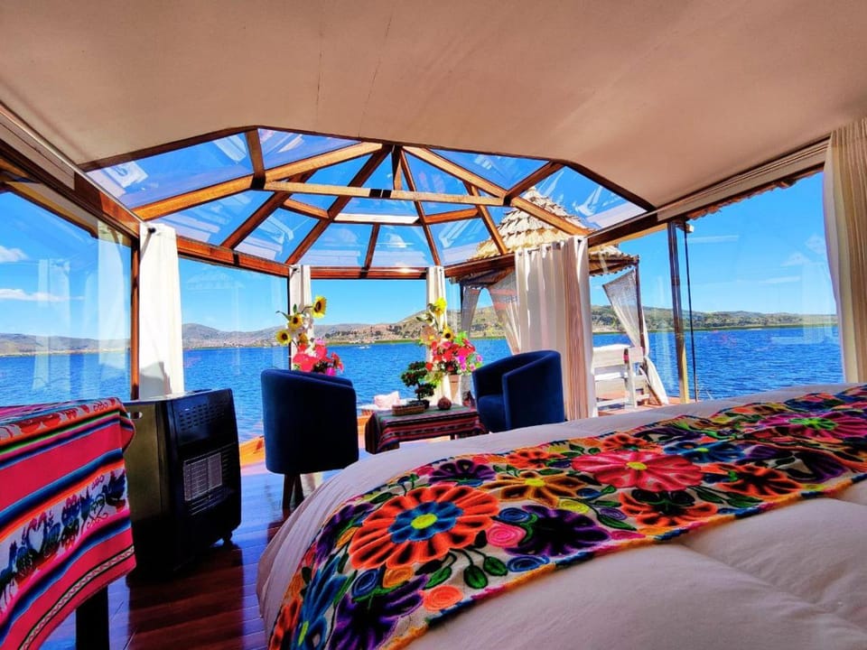 Uros Inti Jalsu Lodge Bed and Breakfast in Puno