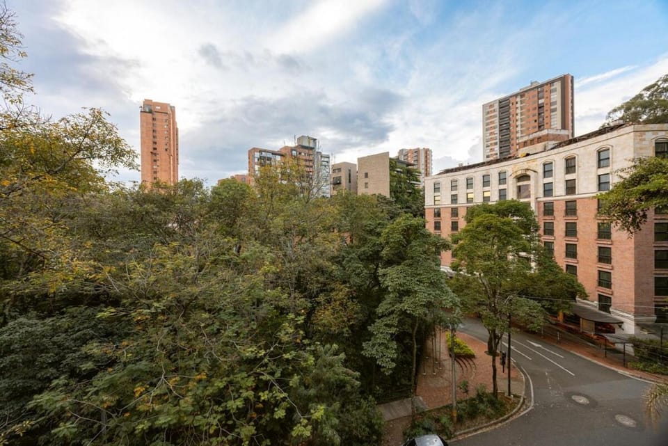 Cómodo y recién remodelado apto de 2 habitaciones cerca a Provenza Apartment in Medellin