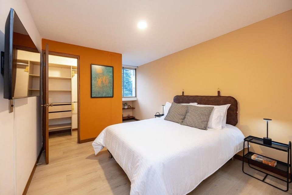 Cómodo y recién remodelado apto de 2 habitaciones cerca a Provenza Apartment in Medellin