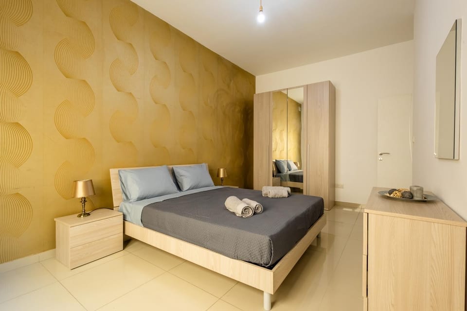 Bed, Photo of the whole room, Bedroom, towels, wardrobe