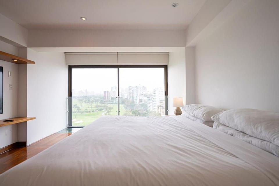 Luxury Duplex Stunning Golf Views - Prime Location Apartment in San Isidro