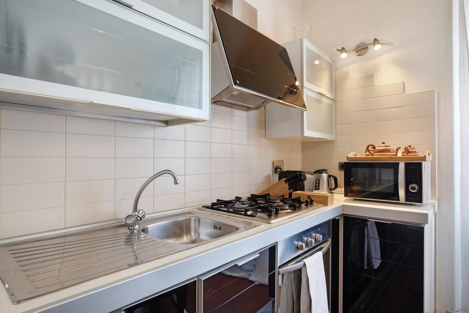 Kitchen or kitchenette, Living room