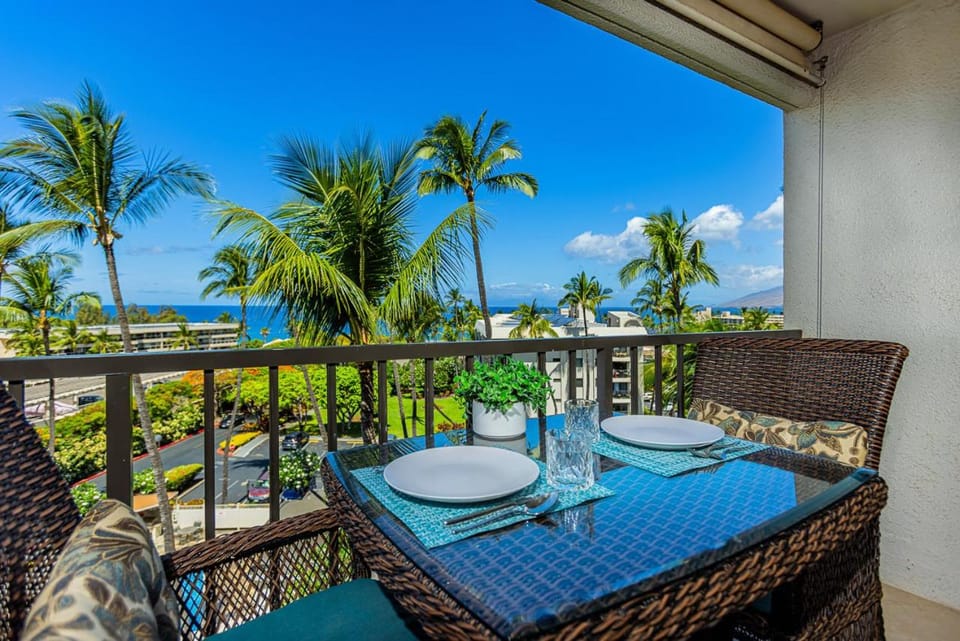 Kihei Akahi D-510 by Coldwell Banker Island Vacations Apartment in Wailea