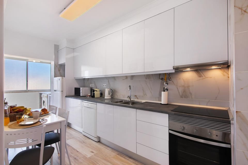 Kitchen or kitchenette, Living room
