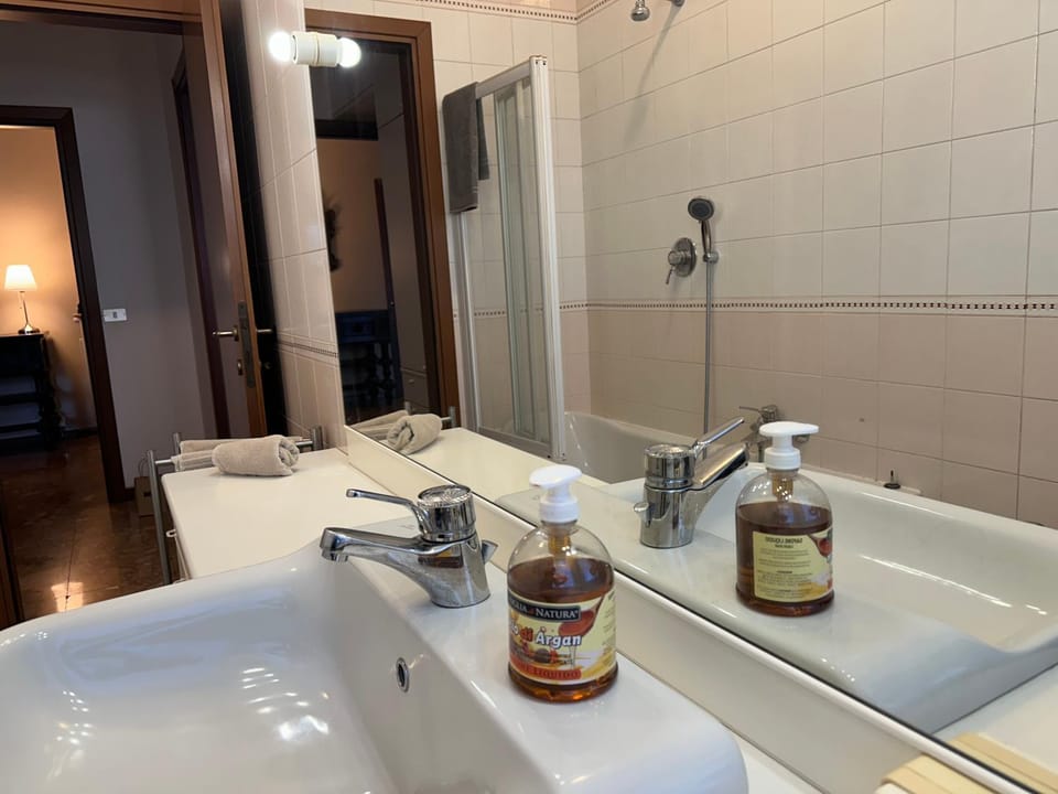 Bathroom, Bath