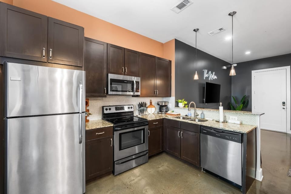 Beautiful Condo for 4 Mins to Nashville Nightlife House in Nashville