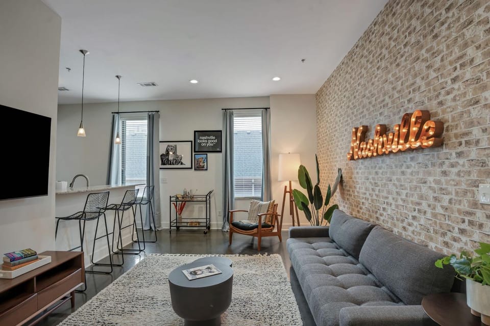 Modern Loft Near West End House in Nashville