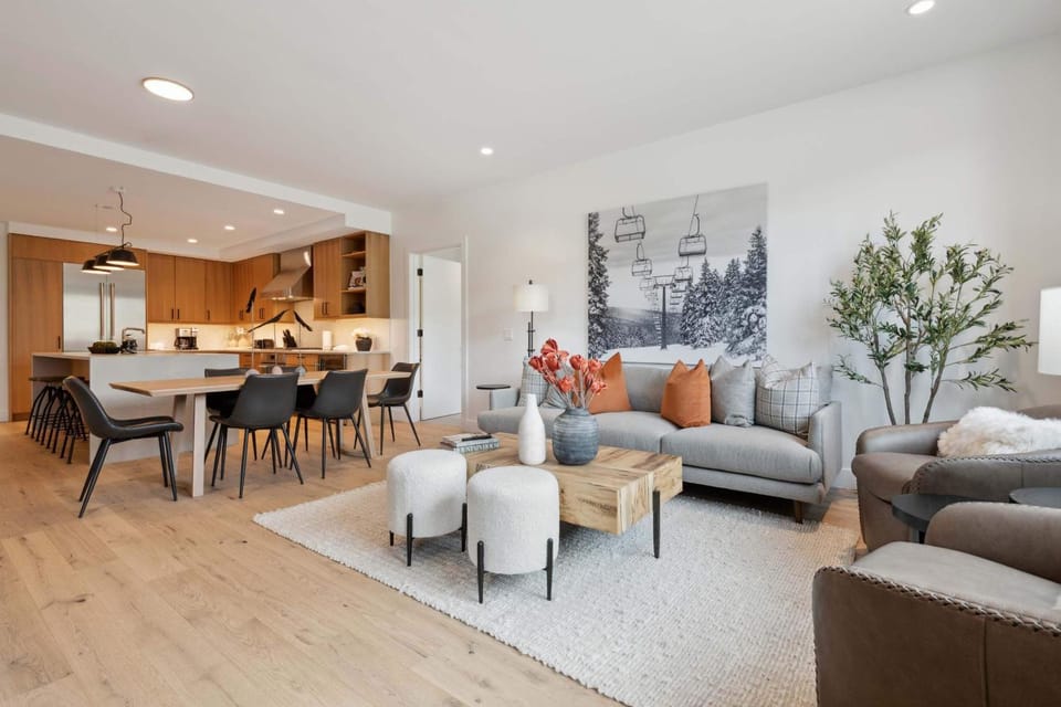 Frontgate 226 by East West Hospitality Apartment in Avon