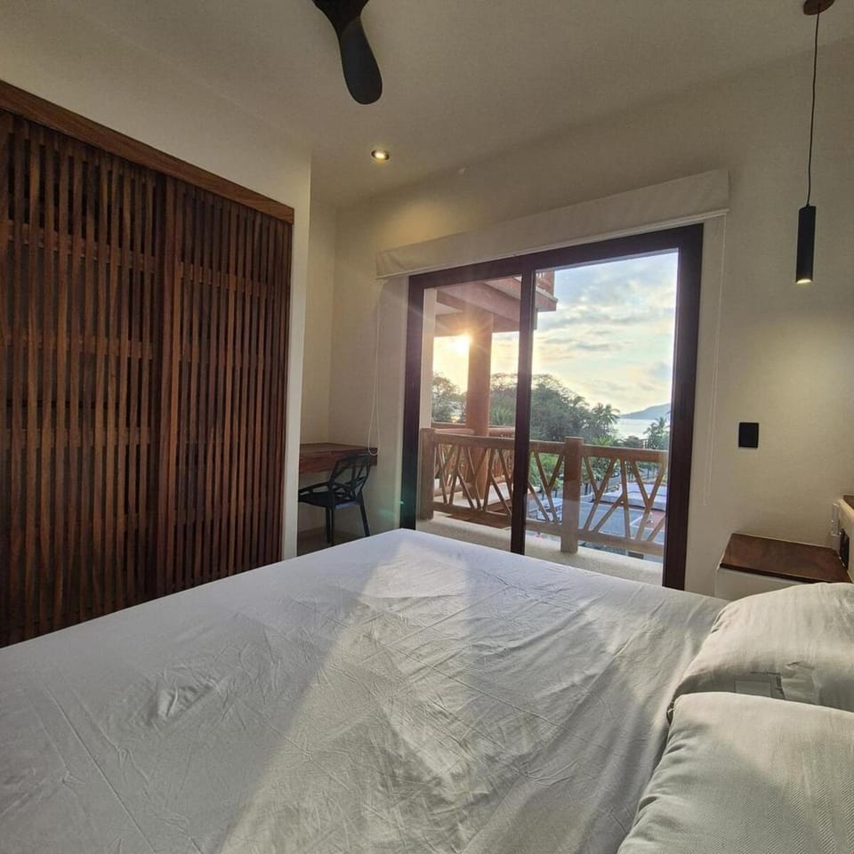 Pent House - La Ropa Beach Apartment in Zihuatanejo