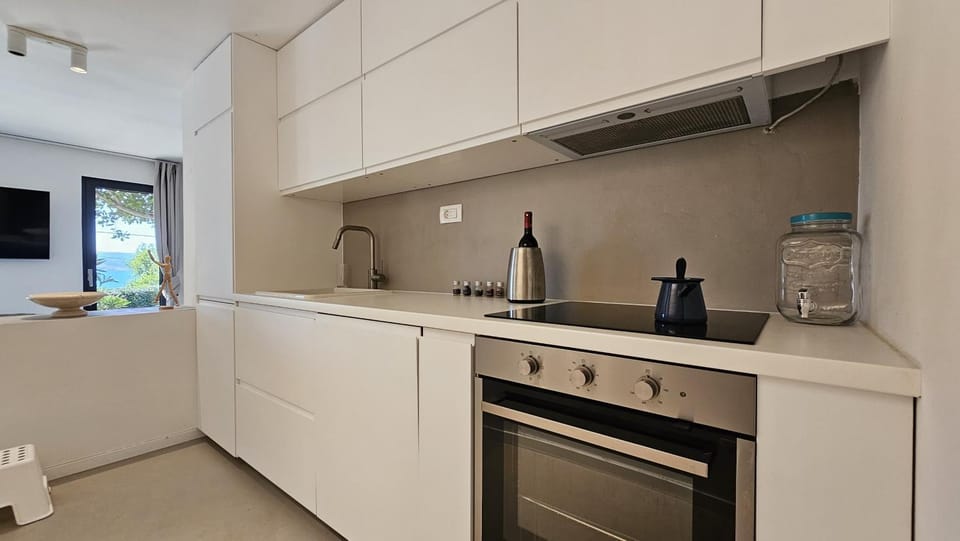 Coffee/tea facilities, Kitchen or kitchenette