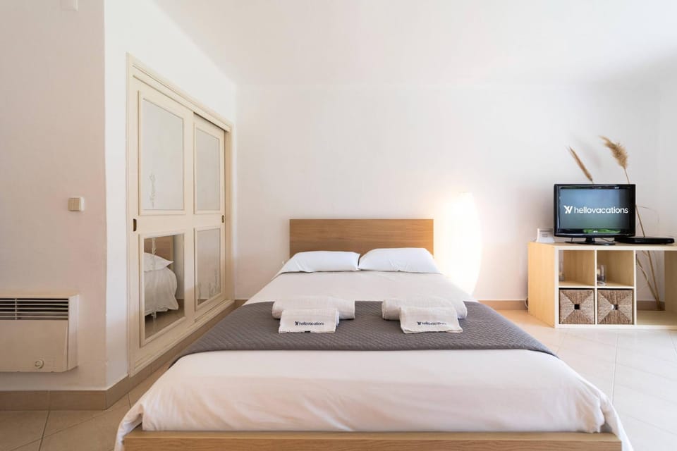 Apt 77 - São Rafael by HelloVacations Apartment in Guia
