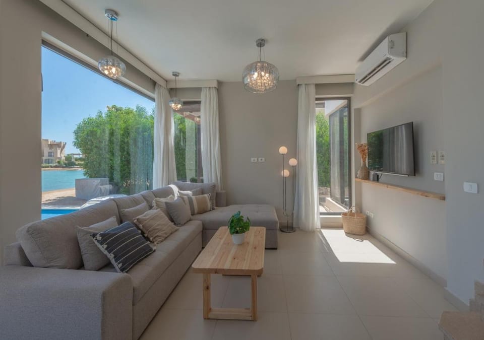 Beautiful 4BR Villa in Tawila El Gouna Private Pool & Lagoon Access Villa in Hurghada