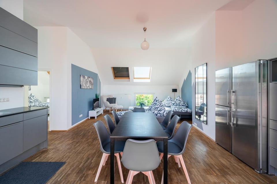 TV and multimedia, Kitchen or kitchenette, Dining area