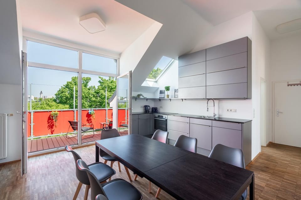 Balcony/Terrace, Kitchen or kitchenette, Seating area