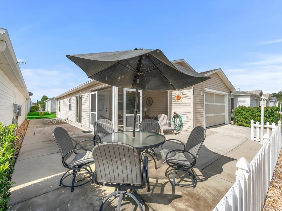 3496 Z2A VILLAGE OF SUMMERHILL by REMAX Premier Villa in The Villages
