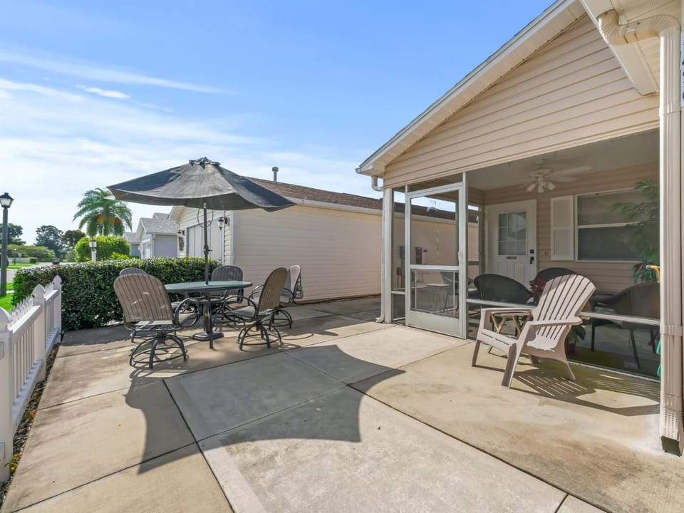 3496 Z2A VILLAGE OF SUMMERHILL by REMAX Premier Villa in The Villages