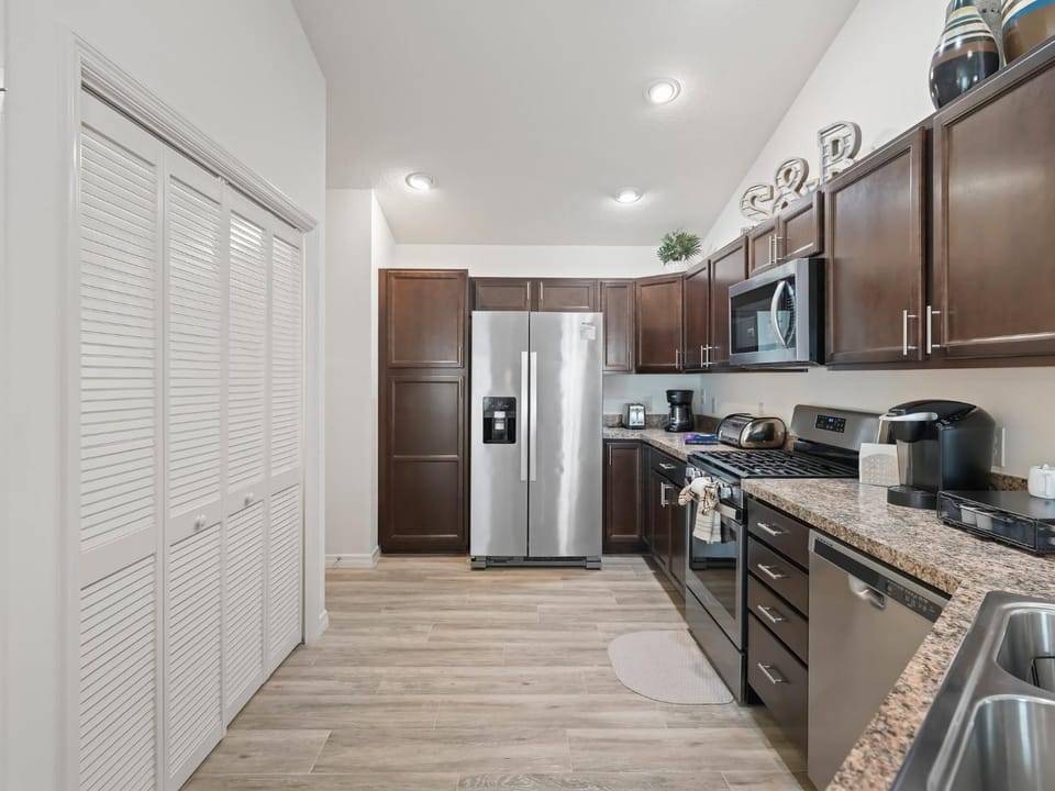 5682 Z6 VILLAGE OF DESOTO by REMAX Premier Villa in Wildwood
