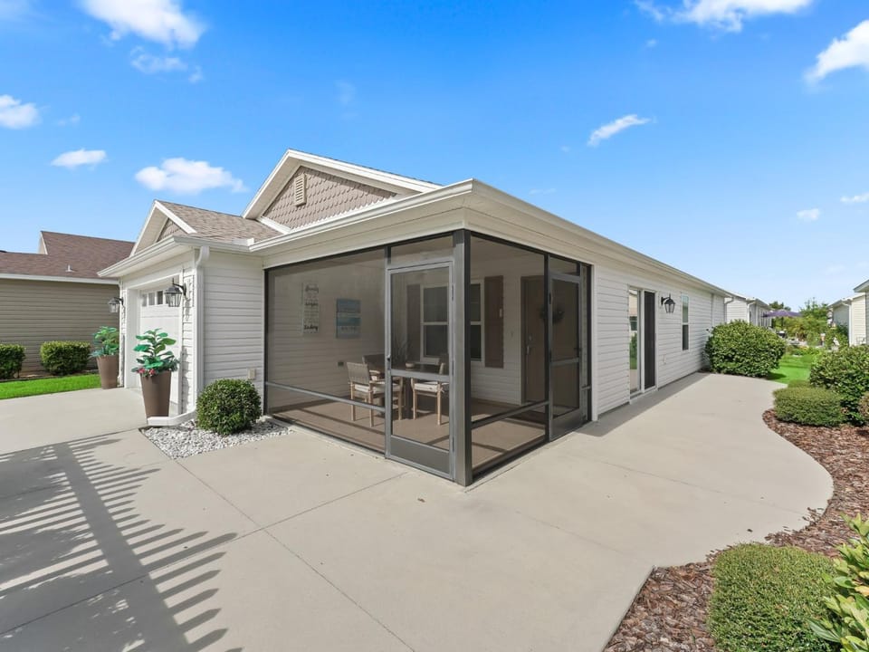 5682 Z6 VILLAGE OF DESOTO by REMAX Premier Villa in Wildwood