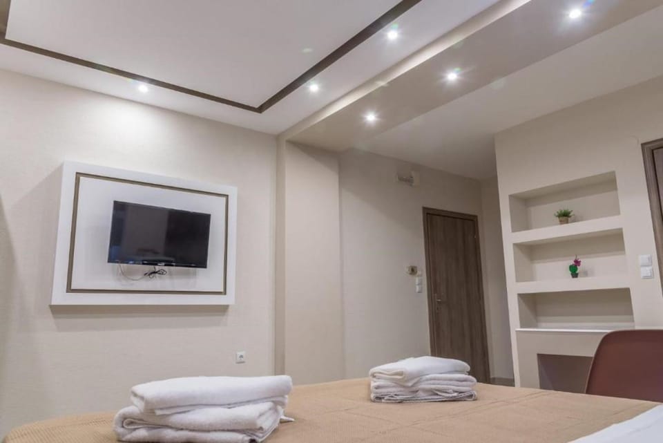Bed, Living room, Seating area, Bedroom