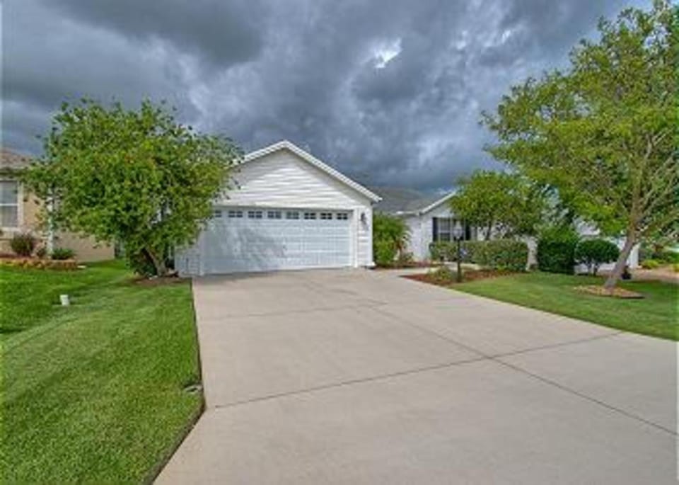 780 Z3a VILLAGE OF LARGO by REMAX Premier House in The Villages