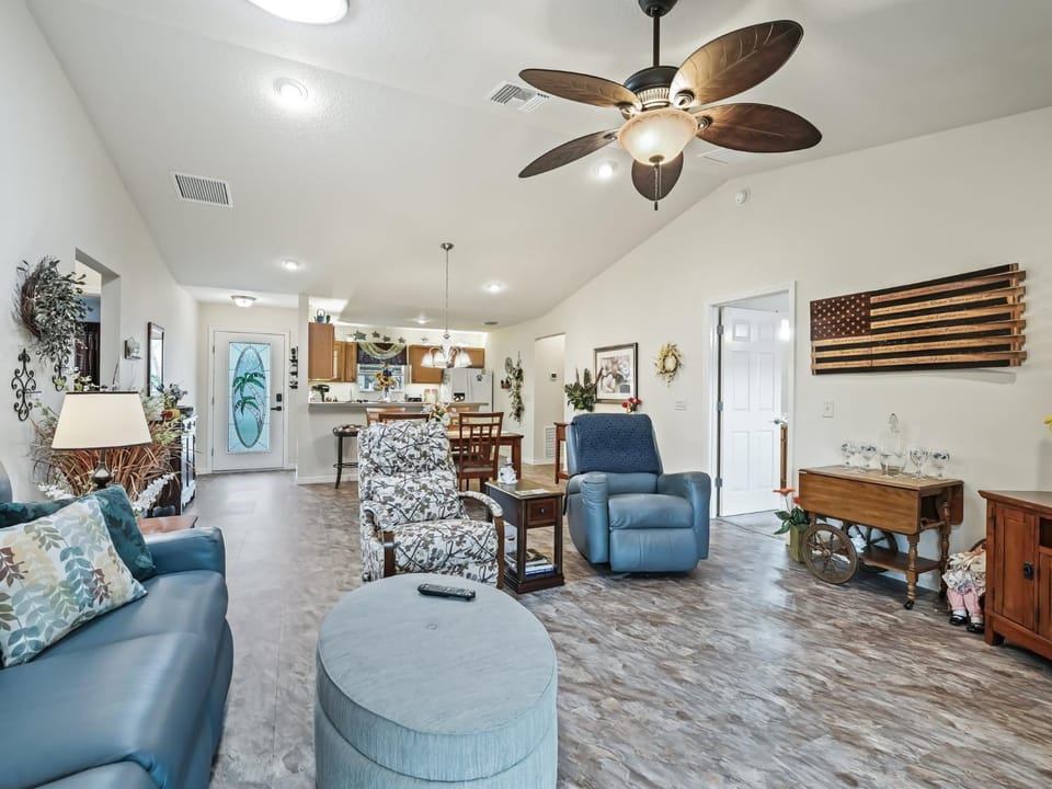 888 Z4A VILLAGE OF SANIBEL by REMAX Premier House in The Villages