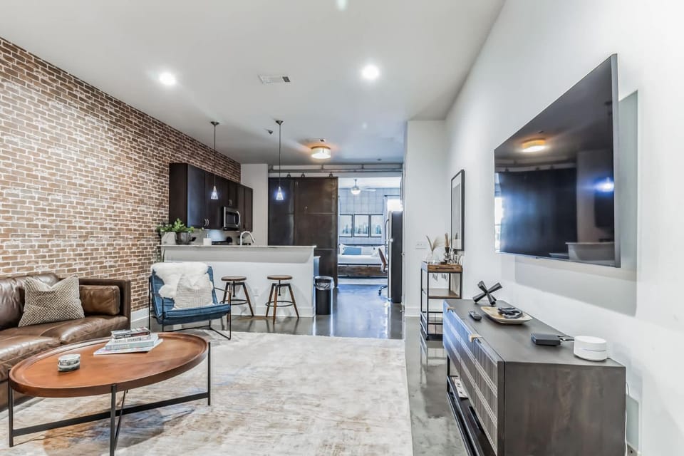 1 BDR Loft close to Vanderbilt Hospital House in Nashville
