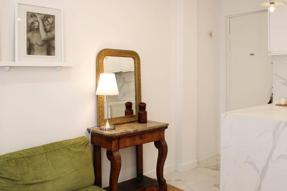 Cozy apartment for 2 in the 11th Apartment in Paris
