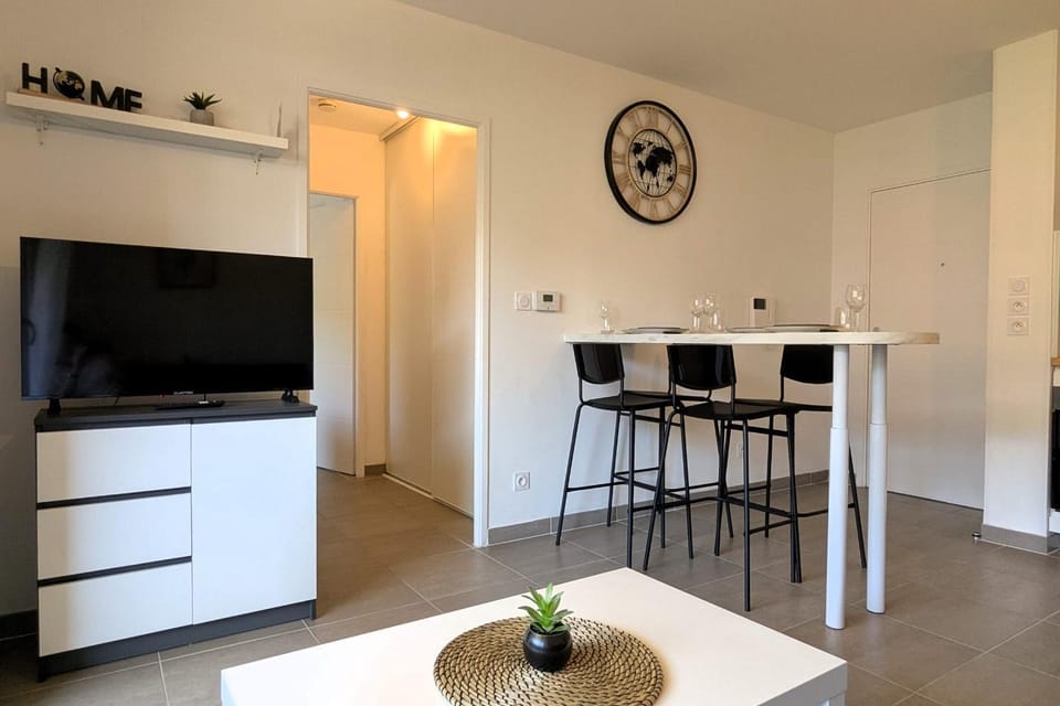 Apartment with terrace in the heart of Toulon Apartment in Toulon