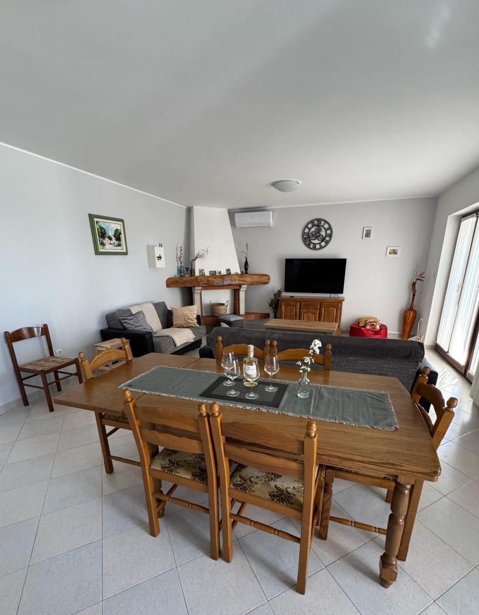 Living room, Dining area