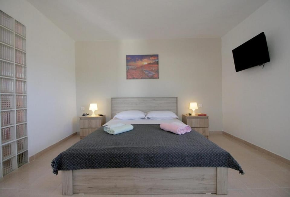 Cozy SeaView Apartment Walking Distance to Beach Apartment in Crete Region